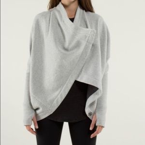 Lululemon It Makes Two Wrap